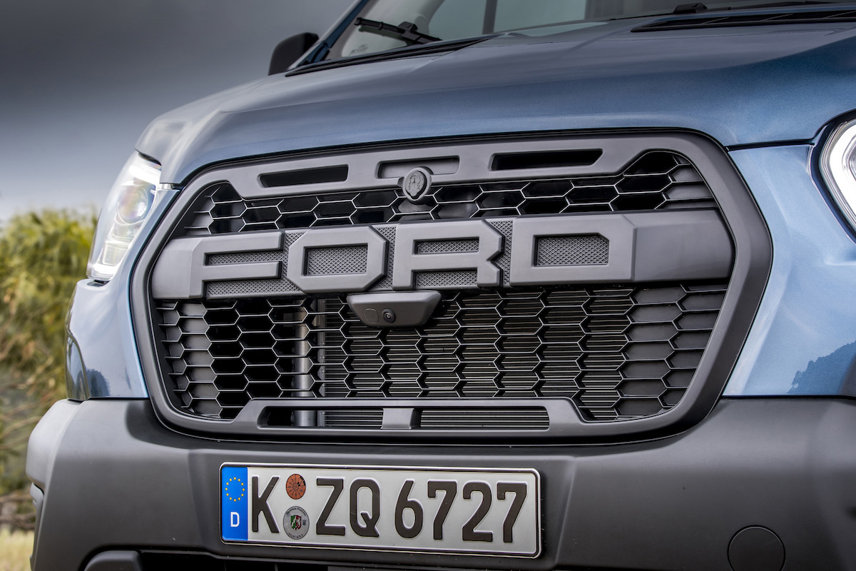 TCHarrisonFord's tweet photo. The new Ford Trail Variants. Rugged looks and enhanced capability for those where work takes them on challenging terrains.
Read more>> https://t.co/Mwz39JIhxv #TCHFord #TransitTrail #TransitCustomTrail https://t.co/0XDRCAADxk