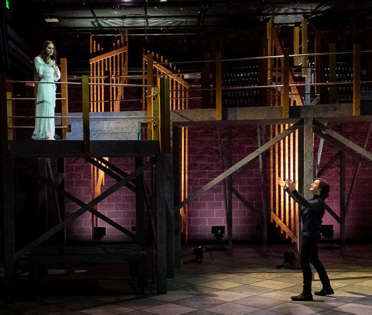 DCDSchool's tweet photo. It's #TheatreThursday! #Tbt to the classic balcony scene from our Upper School production of Romeo & Juliet. 🐝🎭 #dcds #dcdsarts #dcdsconnected #dcdsalumni https://t.co/btFf8u75oN