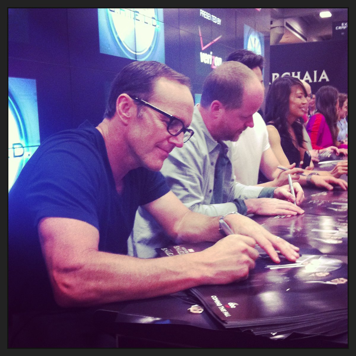 Also, by 2013, the con was truly ramping up to 150% with Loki coming to Hall H, first  @AgentsofSHIELD's panel & signing, plus we met Teen Wolf?!