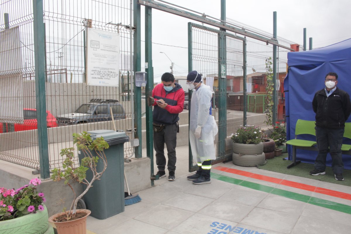 red_alto's tweet photo. [AHORA] Estimados vecinos, el Centro Exclusivo de Atenciones Respiratorias (CEAR), con éxito rotundo continúa entregando atenciones oportunas a la comunidad durante la cuarentena.🏥👉🕖

#atenciónprimaria
#MAHOSPICIO
#QuédateEnTuCasa
#EntreTodosNosCuidamos
#RespetaLaCuarentena https://t.co/v11JTuVFwV