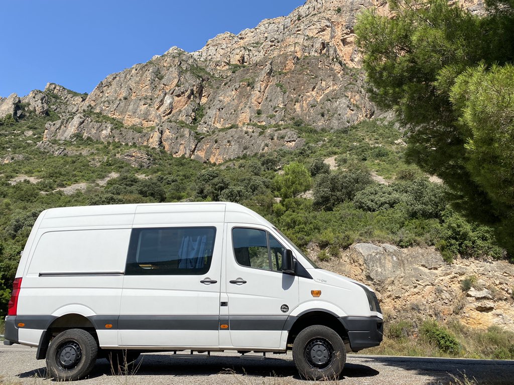 CAMPERCAT4X4's tweet photo. Si tienes un espíritu aventurero, tenemos el camper ideal para ti!!
No dejes escapar nuestras ofertas de alquiler estivales, aún tenemos fechas disponibles! La Boira os espera. https://t.co/MRRaRbrGOC