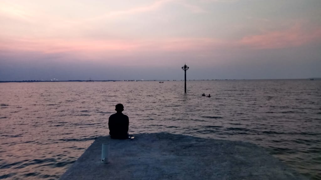 Indahan juga alam dari pada lau wkwkw