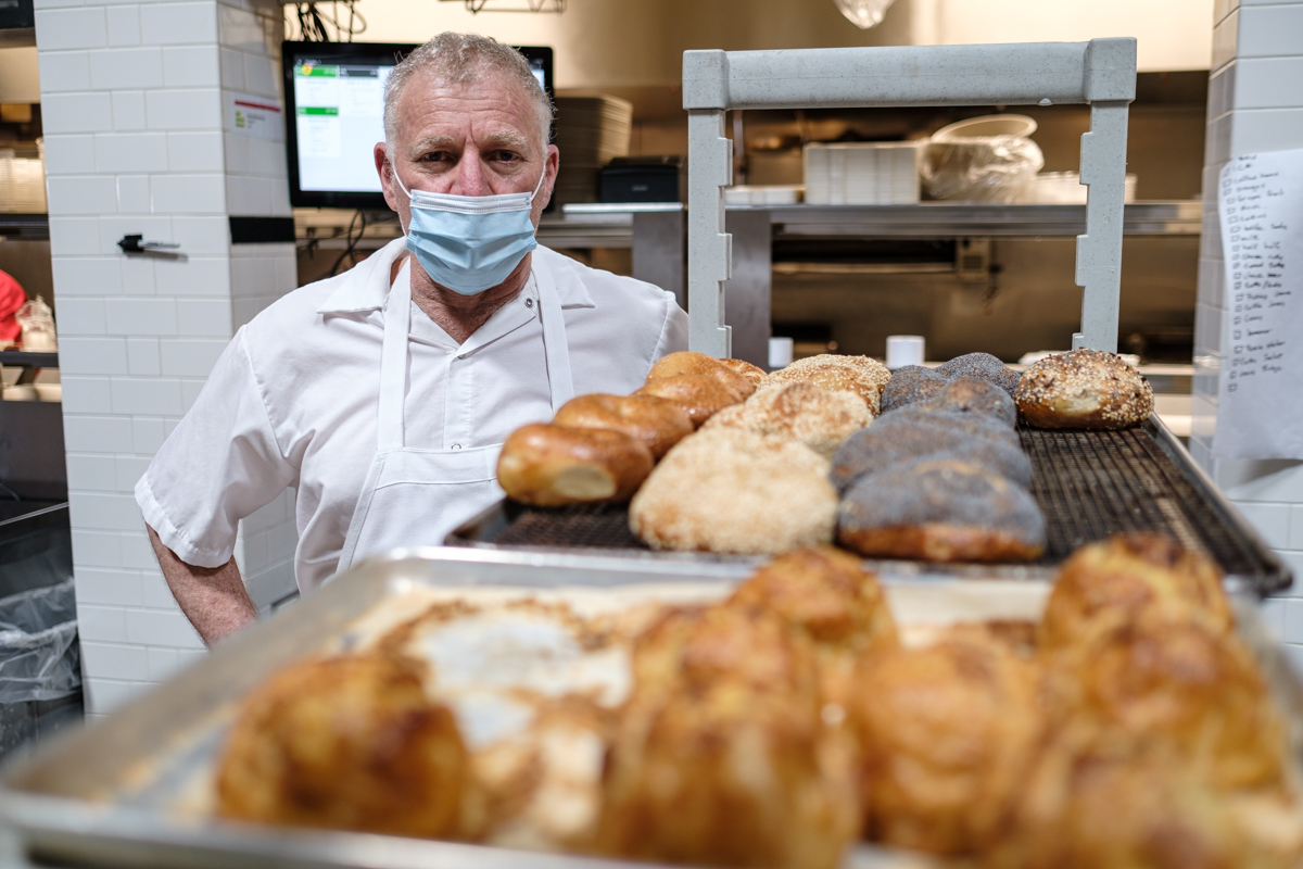 I love everything Daphne White writes for <a href="/berkeleyside/">Berkeleyside</a> and this story on the new crunch in <a href="/SaulsDeli/">Saul's Restaurant</a> new bagels in #Berkeley is no exception. Yummmm. <a href="/berkeleynew/">Daphne White</a> bit.ly/2WP8LB7