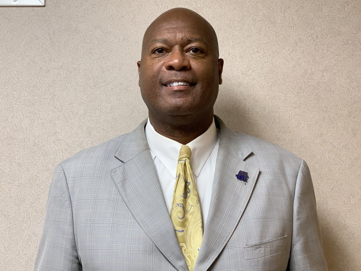 NCSD's tweet photo. Please welcome Gregory McIntyre to NCSD. Mr. McIntyre was recently appointed Assistant Superintendent of Business and Operations. #NoviPride 💚#WhyNovi https://t.co/v7uLXidiX7