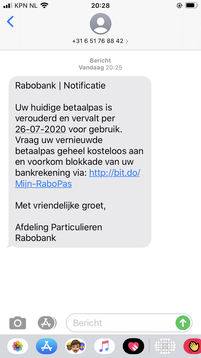 Hoi <a href="/Rabobank/">Rabobank</a>, ik krijg een berichtje van jullie binnen waar mijn fraude radar van gaat piepen. Met name aangezien ik geen klant bij jullie ben ;-) dan zijn jullie op de hoogte!