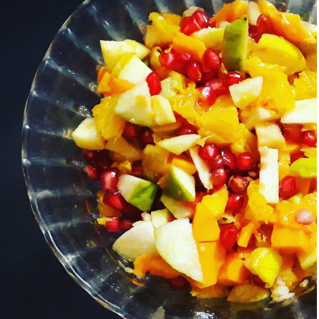 FoodMerina's tweet image. It’s  my 1st post in Twitter  as a food blogger....
I make this fresh mixed fruit salad which is really amazing!😋 hope u guys like this post..plz help me to grow..in thia food blogging  world..

#foodblogger #foodie #foodphotography #lockdown #QuarantineLife #HealthyLiving