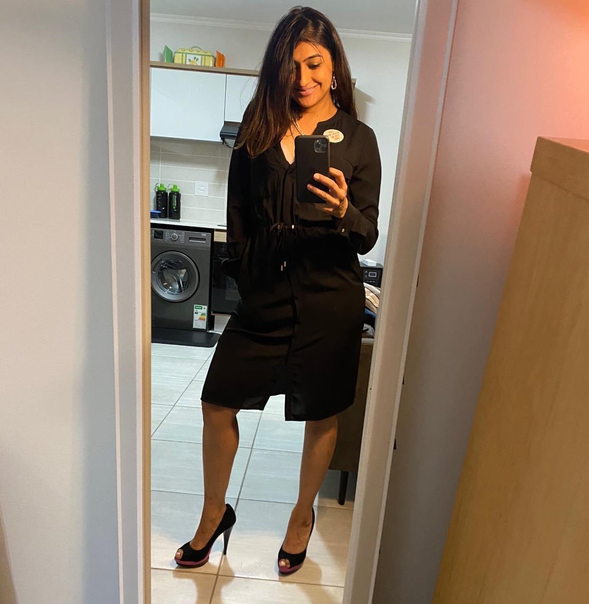 khadeejagani's tweet photo. Recognition ready #athomework #herbalifenutrition #emea #get2500 #presidentsteam #dressforsuccess #highheels #fusciapink https://t.co/SpWd0sJn5C