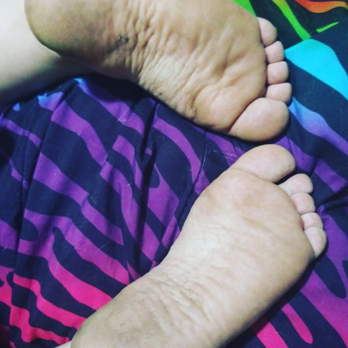 Such dirtyyy soles #solesandtoes #softfeet #sockfetish #footarch #footworshippingnation #footporn #footfettish<a href="/tag/solesandtoes"class="tags">#solesandtoes</a><a href="/tag/softfeet"class="tags">#softfeet</a><a href="/tag/sockfetish"class="tags">#sockfetish</a><a href="/tag/dirtyfeet"class="tags"><span>#dirtyfeet</span></a><a href="/tag/footfettish"class="tags"><span>#footfettish</span></a><a href="/tag/sweatyfeet"class="tags"><span>#sweatyfeet</span></a><a href="/tag/footfetishnation"class="tags"><span>#footfetishnation</span></a>