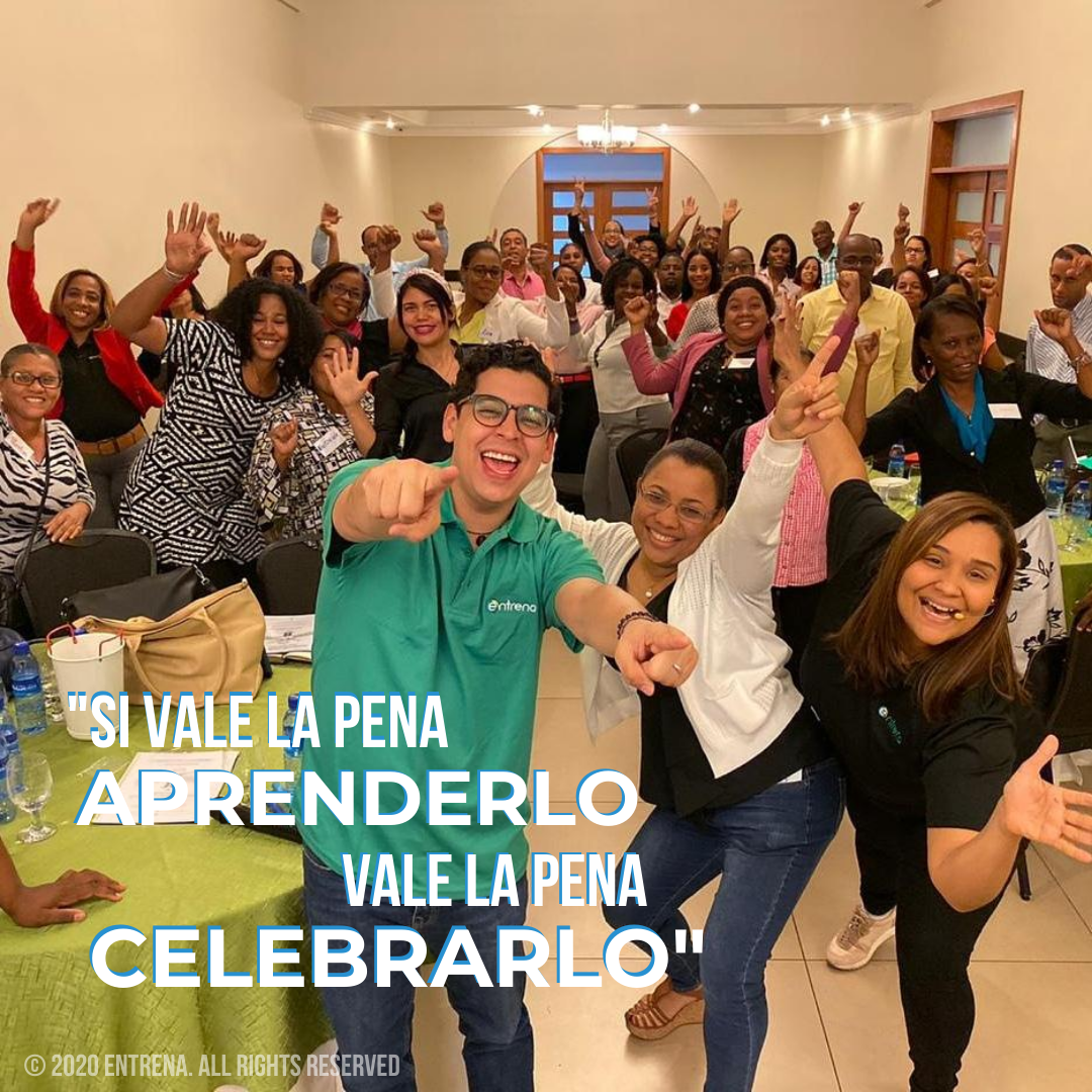 Entrena_DR's tweet photo. Hoy jueves de #TBT observa lo vivido una de nuestras capacitaciónes para #maestros, en colaboración con @digepep_rd, donde los profesores aprendieron como aumentar su efectividad a la hora de enseñar y como colaborar para la excelencia académica del #estudiante.
#EntrenaDR https://t.co/ak8Ld6ysCa
