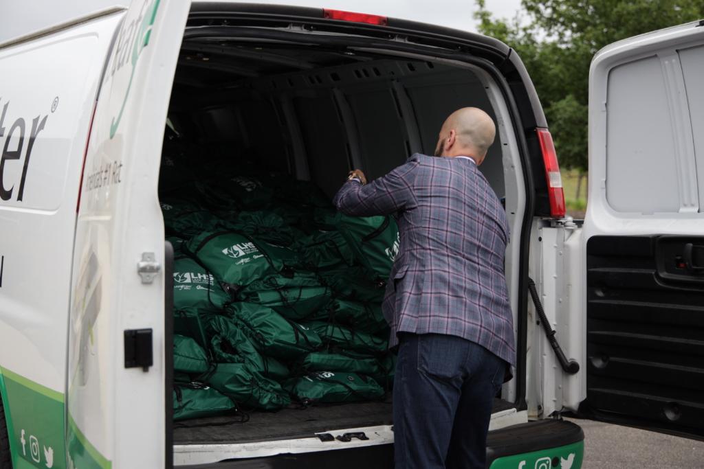 LeafFilter's tweet photo. All the bags are packed and delivered to the @IPromiseSchool. We are incredibly proud to partner with the @LebronJamesFamilyFoundation to be able to #donate over 350 #backpacks stuffed with supplies. https://t.co/MR4tZ56wp2