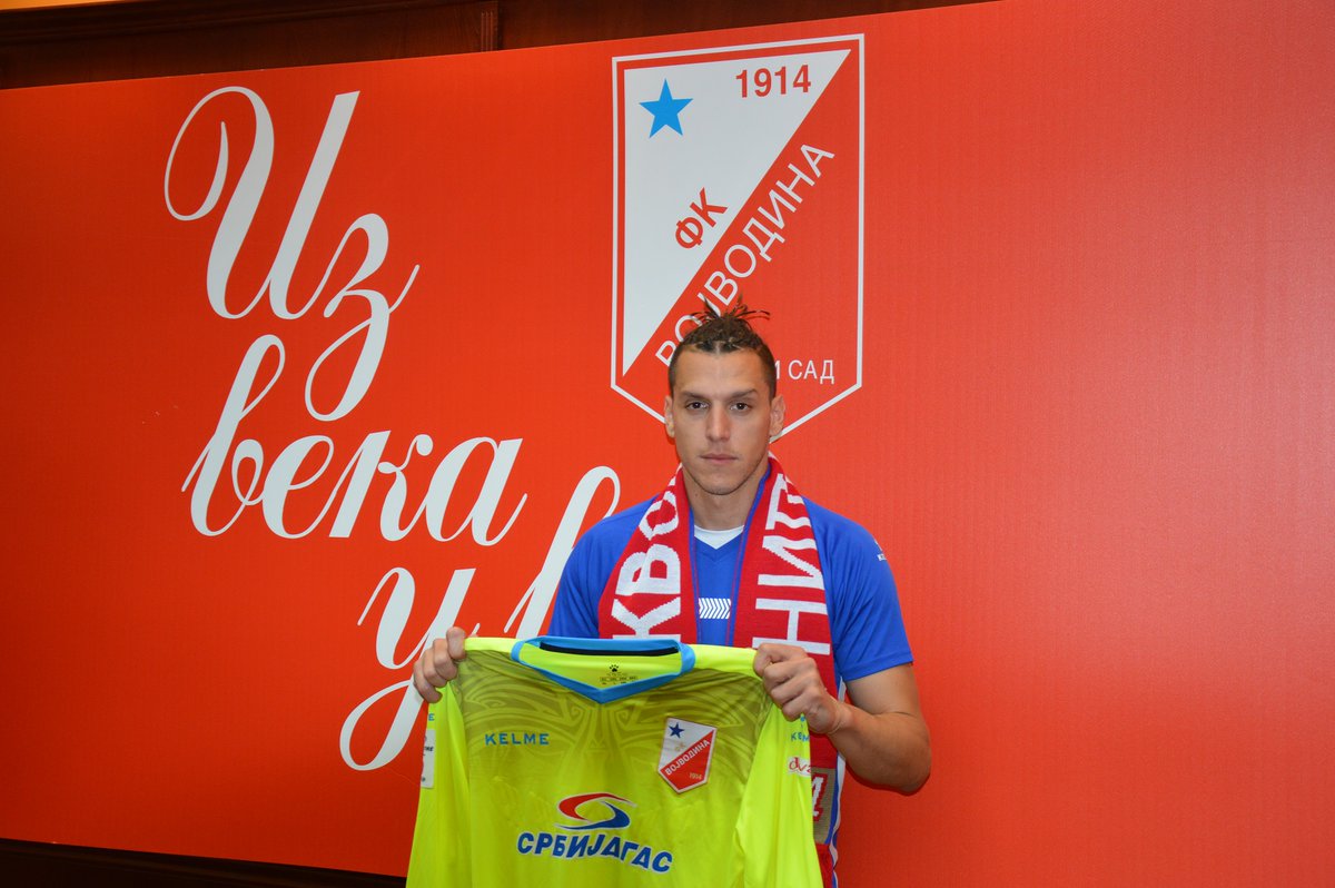 FKVojvodina1914's tweet photo. Golman Vojvodine Goran Vukliš danas je produžio ugovor sa klubom do juna 2⃣0⃣2⃣2⃣ godine!👏⚪️🔴 https://t.co/dBAxOmmnnW #fkvojvodina #vuklis https://t.co/fCrxDpowaH