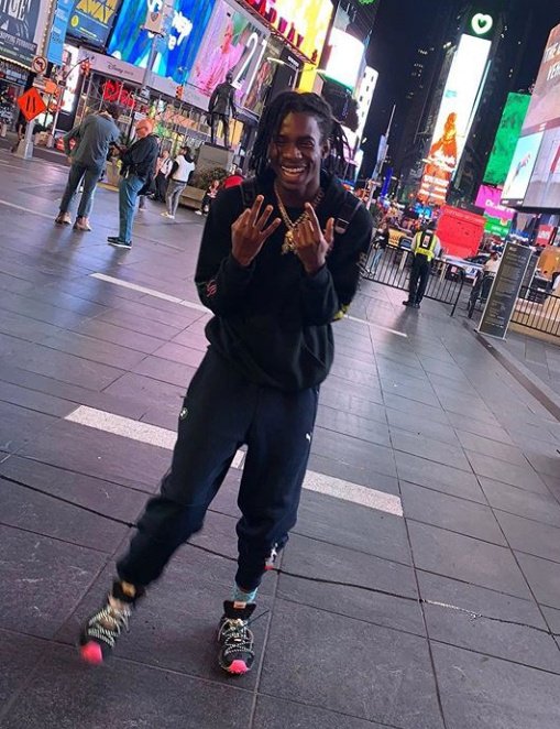_nyattt's tweet photo. Happy birthday houdini🎩🥺🕊 forever a houligan🎩🤧
#LLHOU #houligans #riphoudini https://t.co/rppXokC27a