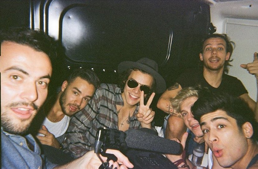 portallouisbr's tweet photo. INSTAGRAM | Ben Winston publicou uma foto com Louis e os meninos de quando estavam no Rio de Janeiro. https://t.co/oUznNgwrlq