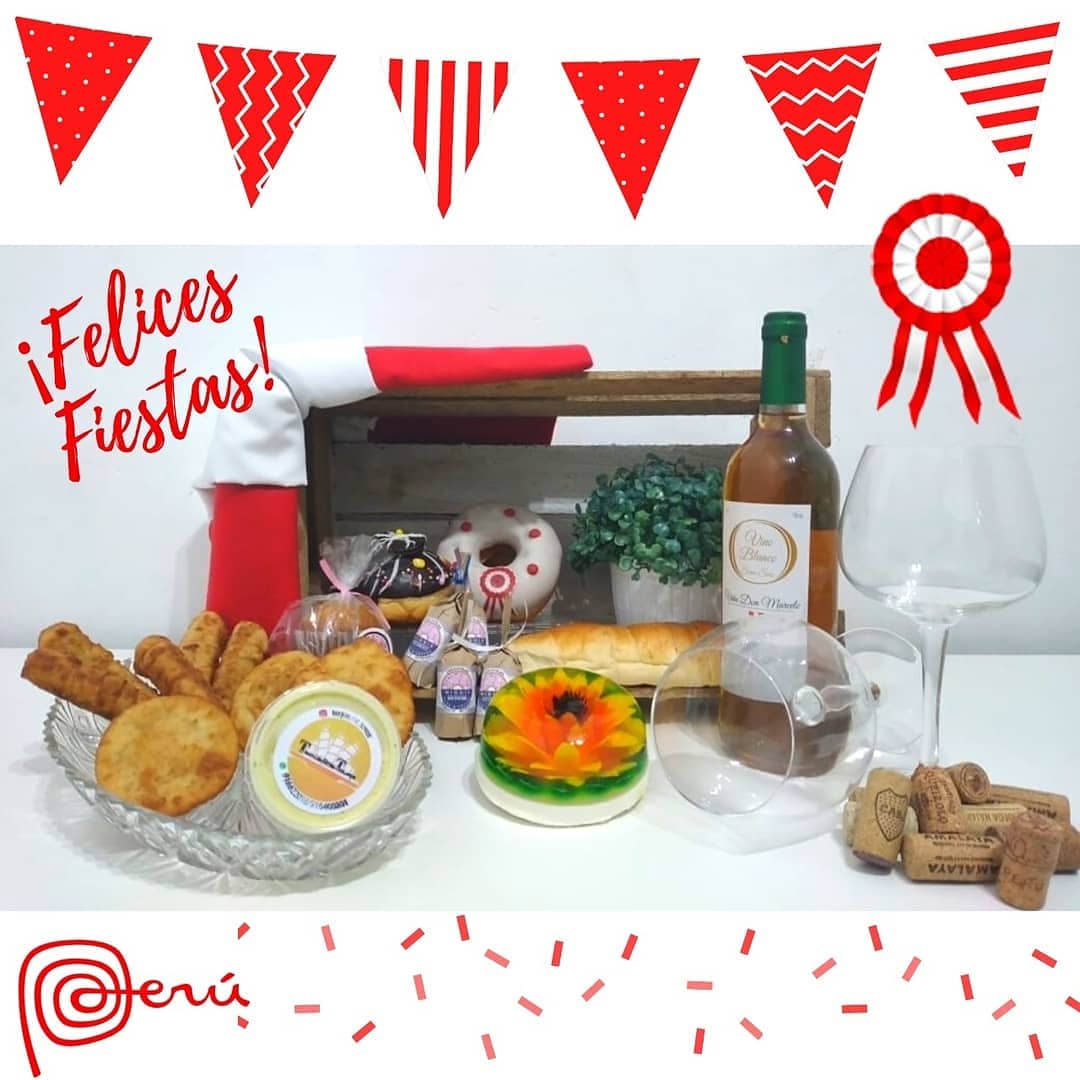 BakeMiguis's tweet photo. Celebremos las fechas patrias como debe ser, lleva a casa tu caja patriota.  Siguenos en instagram @miguisbake y sigue las reglas del concurso https://t.co/nXDy2MU9jW
