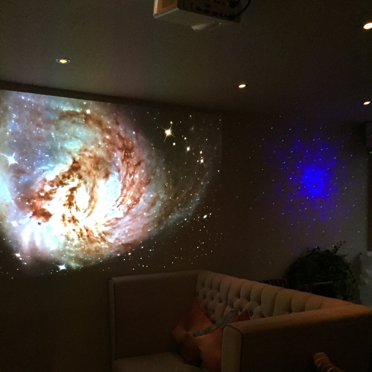 Fraiche is coming back soon! and I’m looking for a passionate cook to join me in helping to push forward the Fraiche experience. You must be willing to multi task and ability to live with Prince music is a bonus. Email me at contact@restaurantfraiche.com