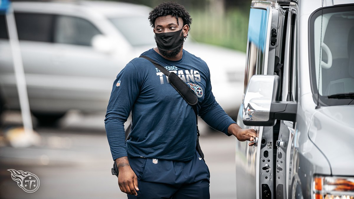 Titans's tweet photo. Rookies reporting. 😷🏈 https://t.co/KcSsI0o17M