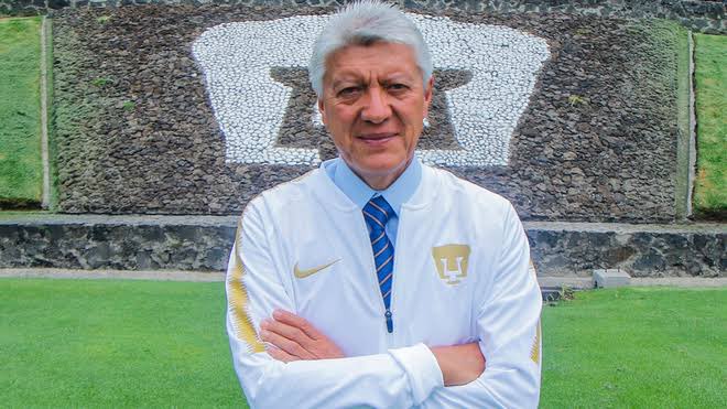 rebelsfronteras's tweet photo. Les compartimos los puntos más relevantes de la conferencia de prensa de Jesús Ramirez.
-Existe un acuerdo salarial con los jugadores.
-Chucho retiene que el motivo de la salida de Michel fue por motivos familiares y personales.
#Pumas
(1/2) https://t.co/bhyBxxGICo
