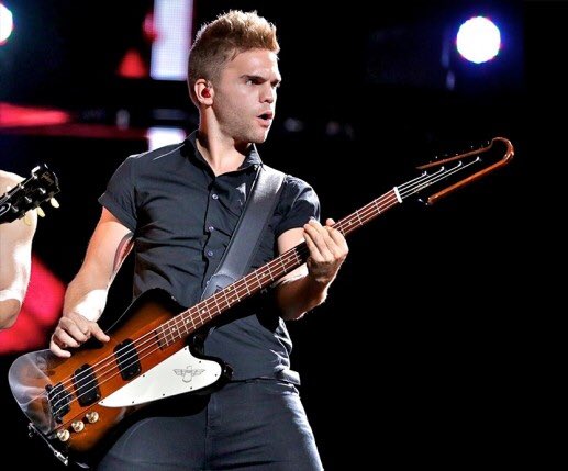 TheAffinityMag's tweet image. Appreciation post for One Direction’s bassist, Sandy Beales 💛
#10YearsOfOneDirection