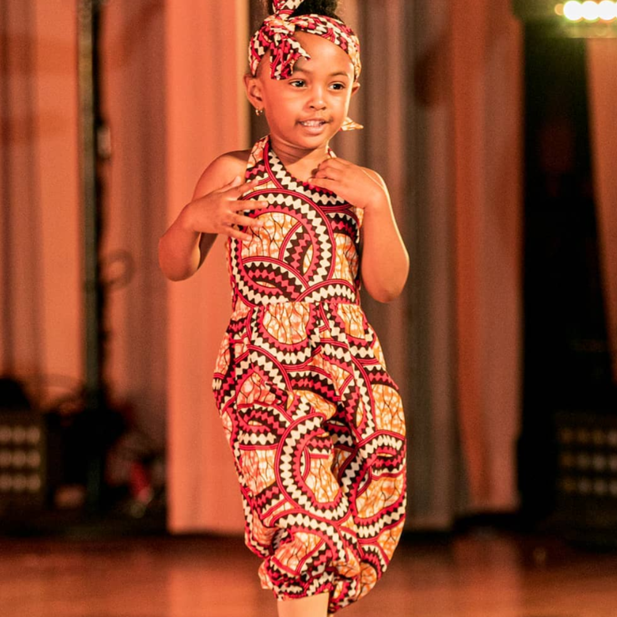 iamtherealmsjay's tweet photo. New Beginnings is a place where everyone grows into the dancers they want to become. https://t.co/UeaphWmeoC