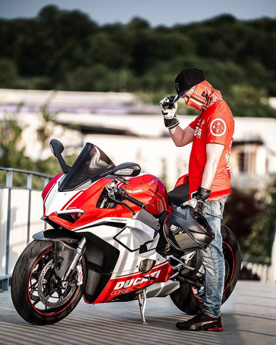 acmotos_es's tweet photo. 🏍 Para ver más productos de Puig: https://t.co/aw8p2qYvde 🏍 Ducati Panigale V4 ✌ @PuigParts @Ducatiesp #puig #puigmotoplastic #puighitechparts #ducati #panigale #ducatipanigale #panigalev4 #ducatipanigalev4 #moto #motos #moteros #motolife #mototerapia #motolove #acmotos https://t.co/9kzWSdoYAQ