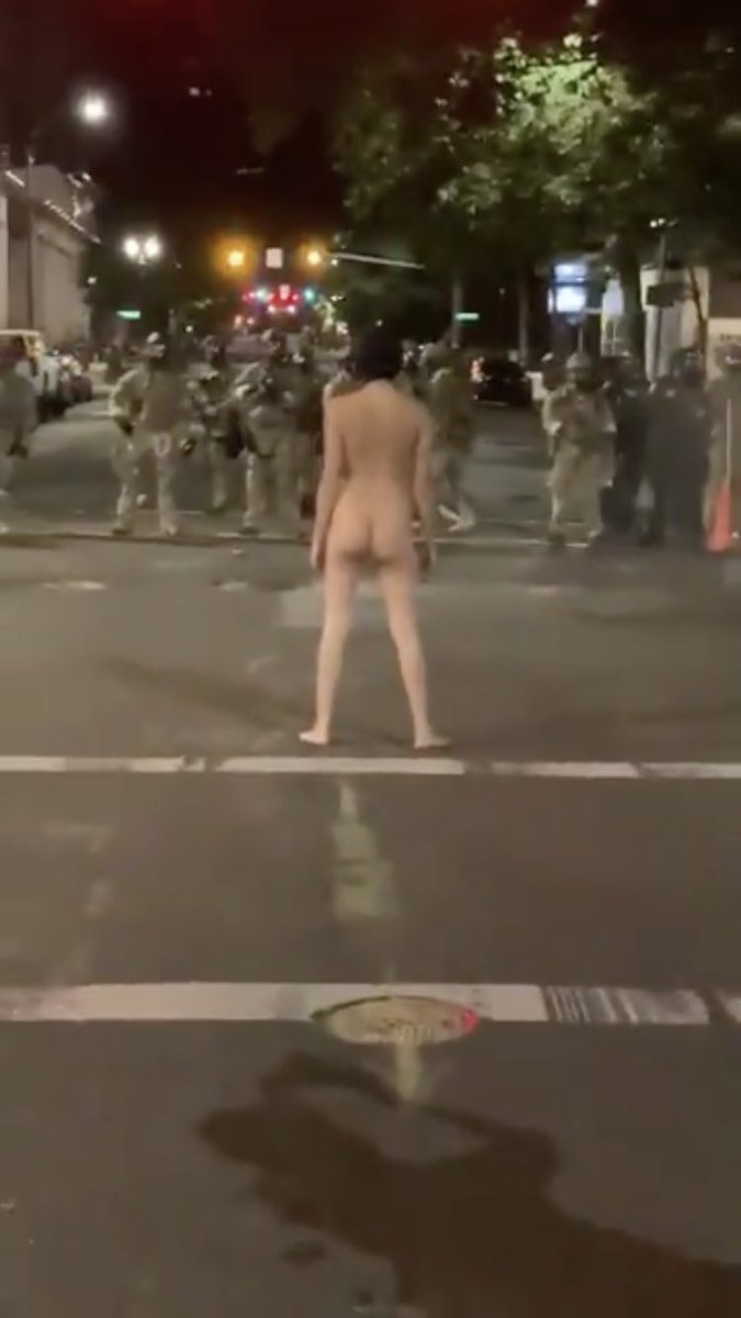 mapgirl61's tweet photo. @HomelandKen Hey, Ken, here’s a Portland Protestor expressing her First Amendment freedoms last week. #TrumpGestapo still shot projectiles at her. #NakedAthena #PortlandAthena https://t.co/TcHw5nUpja