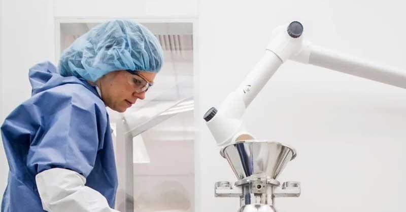 20TVvh's tweet photo. #Enterate | 🔵 AstraZeneca y la Universidad de Oxford revelan el costo probable de la vacuna contra el #Covid_19 Lee ➡️ https://t.co/u655N5mHui https://t.co/v7KTT31pnp
