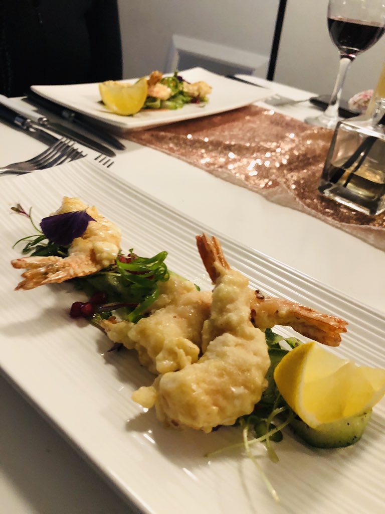 chefdonaldson1's tweet photo. Today I was out in Maboneng
Did 6 courses menu
#Foodie #foodporn #chefdonaldson #cheflife #chefoftheday #privatemenu #dinner #menu #foodphotography #FoodieTwitter #vaalchefs #VaalTwitter #vaal #maboneng #askmehow https://t.co/q3gv1U8a1v