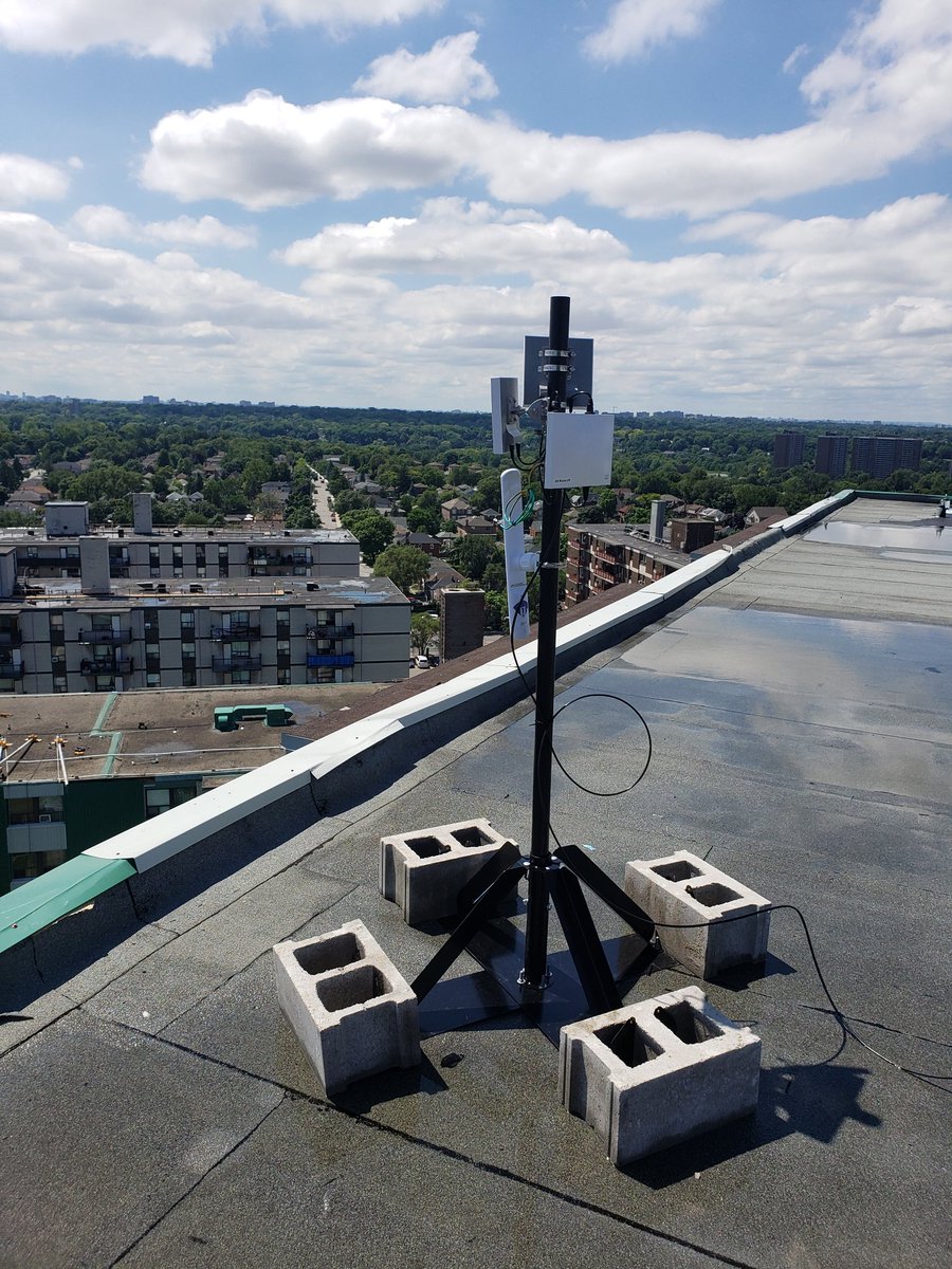 cantechit's tweet photo. The #DigitalCanopy is online the team is working hard in the heat. #TOInnovate working hard in our community @meraki https://t.co/1vItYqWKxS