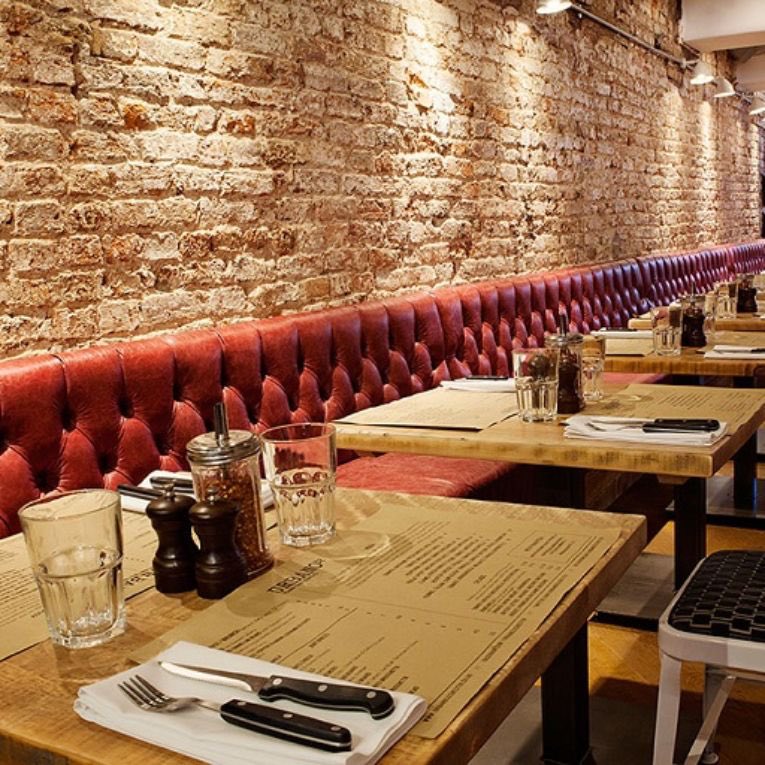 LoyaltyProUk's tweet photo. Thirsty Thursday? Enjoy your favourite tipple &amp; some quality food at one of Chester’s best venues. Enjoy socially distanced seating, table service &amp; a fully digitalised menu via our Venue Menu feature.

#chester #loyalty #cheshire #app #tech #onechester #one #community https://t.co/jElv5t2Ggx