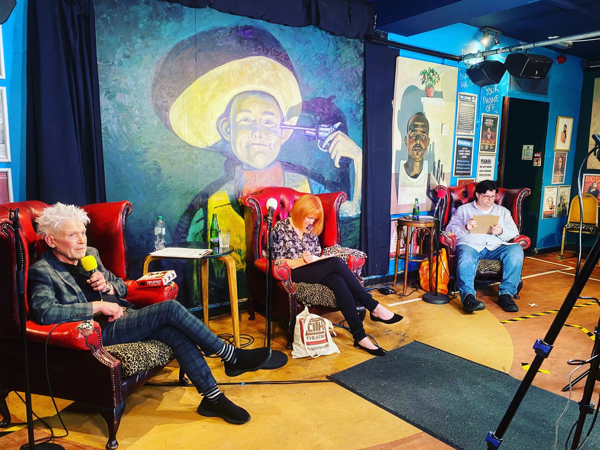 StandComedyClub's tweet photo. THE END OF THE WORLD SHOW starts at 8:30pm Live streamed via #standondemand - https://t.co/Pc1TGjwSJN for only £3 with @VladMcTavish @StuartJayMurphy & Jay Lafferty #comedy TONIGHT https://t.co/xrHiwEEPQa