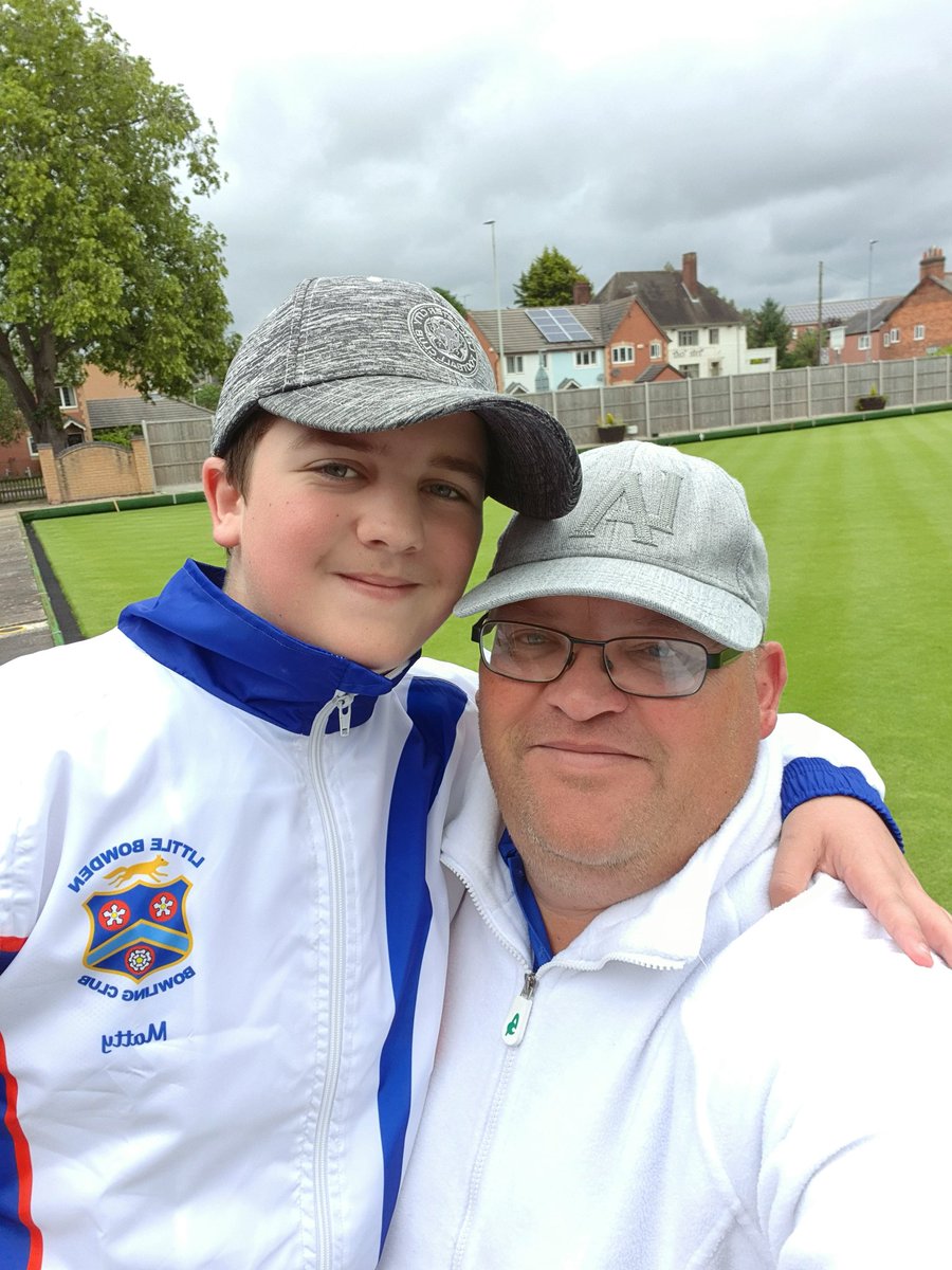 Starks73's tweet photo. So proud of this young man absolutely brilliant tonight in our pairs semi final a great win and not bad for only our 2nd season a game also for youngsters @BowlsEng @matty_starks13 #teamstarks #littlebowdenbowls https://t.co/kwHGl68tJQ