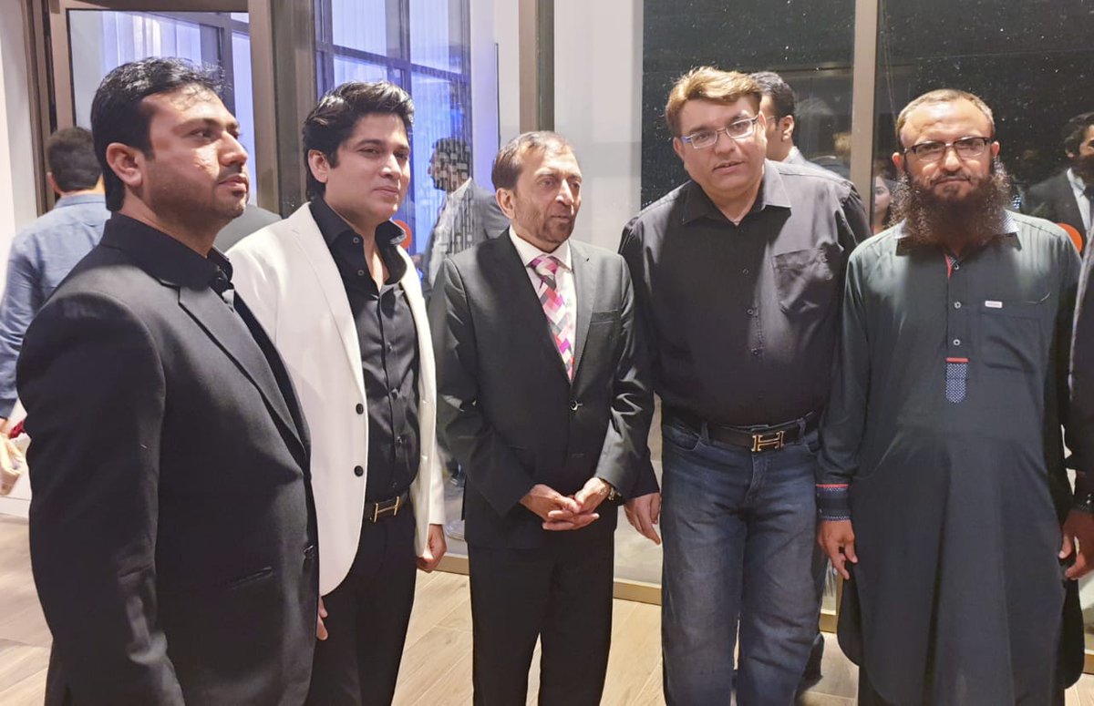 AliSuMiOfficial's tweet photo. ❤💚🕊 @DFSMQM Most Respect-ful Person 
Senior Attending MSL Ceremony 
Karachi Kings #ARY 🕊💚❤
(Memories)
#MQMPakistanORC 
@ORCMQM @M_syedaquibshah @NailaQureshi111 @Rehan1981ahmed @maannazz @Anoosha51632717 @skhan_22 @SheikhMehreen47 @GhoriLaiba @azmi_qureshi ❤💚🕊 https://t.co/UTfeE3fXX7
