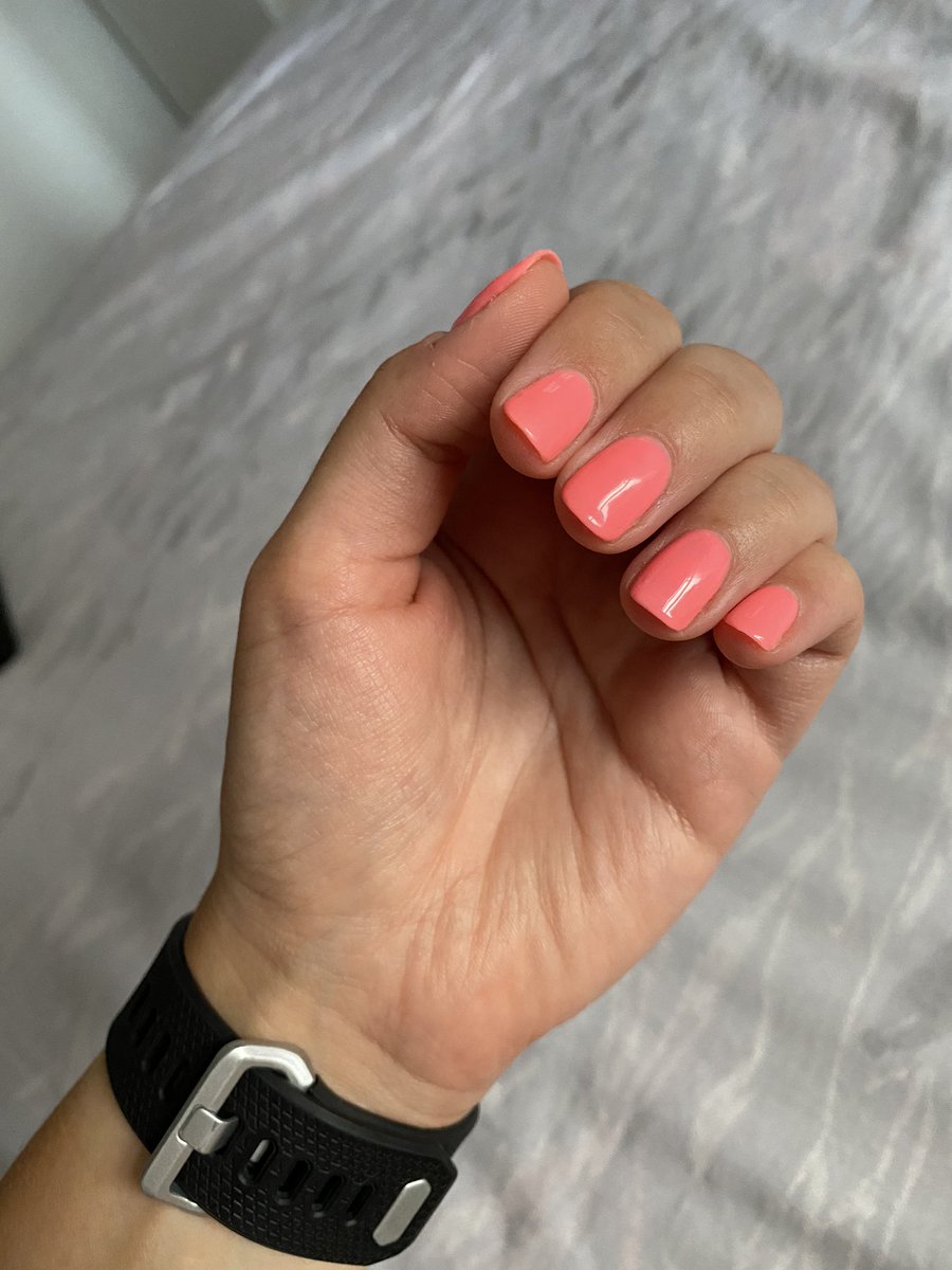 MrsL_Year6's tweet photo. One thing to come from lockdown is I now do my own gel nails and save ££ every month 💅🏼💁‍♀️ https://t.co/sd053E2kve