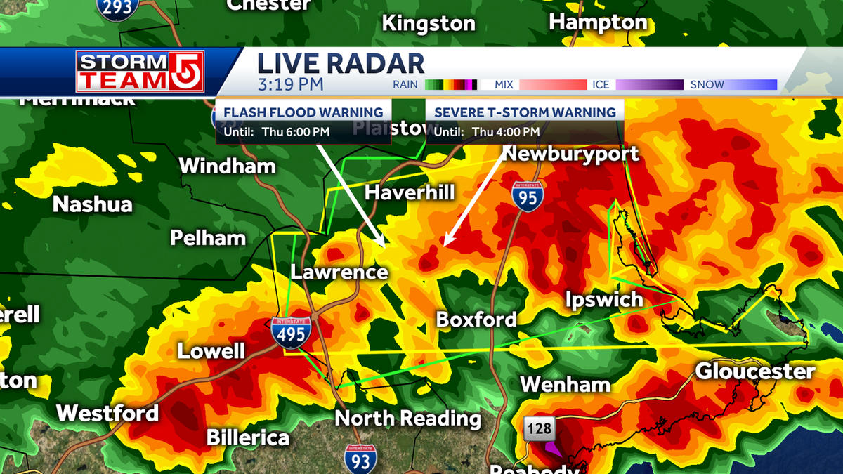 WxManAJB's tweet photo. For perspective, #Lawrence Airport just recorded .85" of #rain in 15 minutes. (3.4"/hr rainfall rate). #WCVB #KLWM #MAwx https://t.co/RYDqYfpVVR