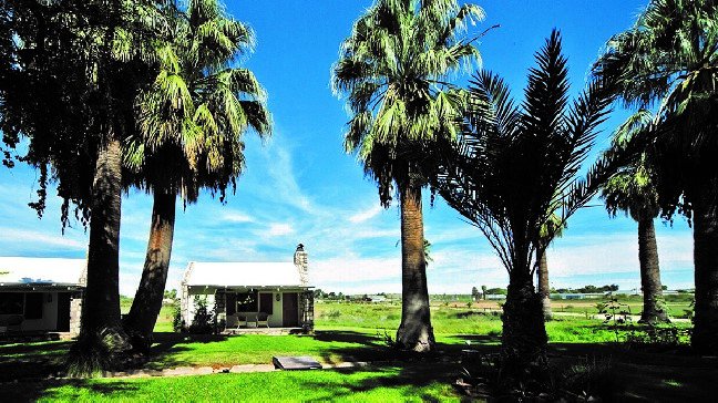elenatravelnam's tweet photo. Gondwana Kalahari Farmhouse in Stampriet area
#Dronesberg #KalahariFarmhouse #Africa #DroneNamibia #NamibwebCom #ExploringNamibiaTV #GondwanaNamibia #YouTubeVideoNamibia #BlogNamibia #Stampriet https://t.co/jyAalsULko