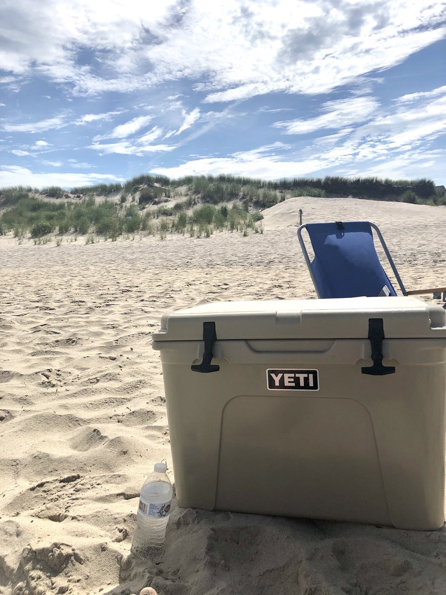 robfaris's tweet photo. Happy Thursday! #BlockIsland https://t.co/HzgDXF4w8r