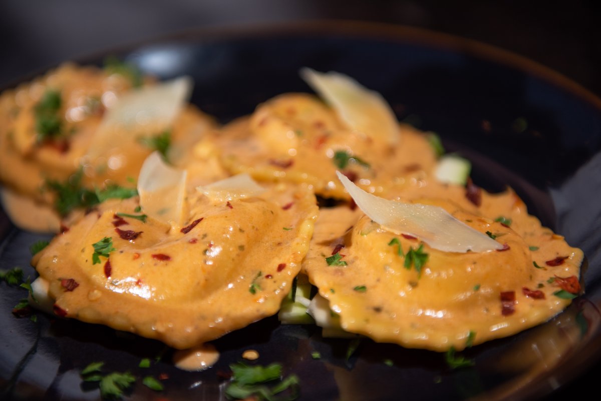 It's ok, I am drooling too. Come on in and enjoy some incredible entrees with your date 😉

 #bestfoodsandiego  #eatsd  #sandiegoevents  #youstayhungrysd  #sandiegorestaurants  #bestofsandiego  #osetrasd