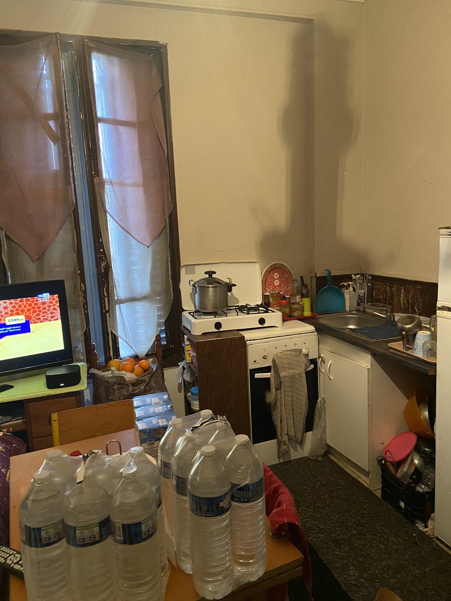 humanity_oks's tweet photo. Une famille d’Argenteuil (95) a besoin de notre aide suite à un retard de loyer de 2 mois (500 x 2 = 1000€)
La maman, en situation irrégulière vit dans un petit espace avec sa fille scolarisée et paie les frais hospitaliers de fils https://t.co/SeSp9Zxzhf
