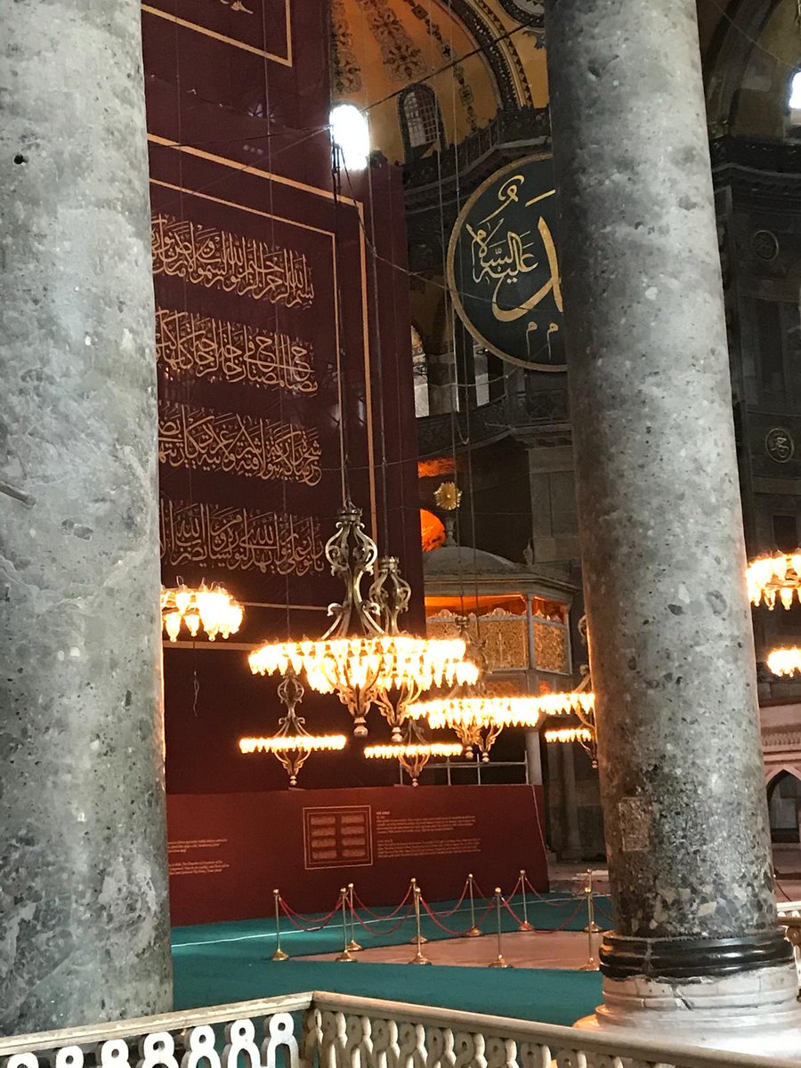 TurkiyeUrdu_'s tweet photo. آج تاریخی دن ہے۔!
86 سال بعد سے آیا صوفیا مسجد میں اذان کی آواز گونجے گی، صدائے تکبیر بلند ہوگی، تلاوت قرآن سے دل معطر ہوں گے اور سجدوں سے اپنے رب سے ہمکلامی اور تعلق کا موقع ملے گا۔ صدر ایردوان آج خصوصی طور پر نماز جمعہ ادا کرنے آئیں گے۔ https://t.co/2W7UJ7Rmmw