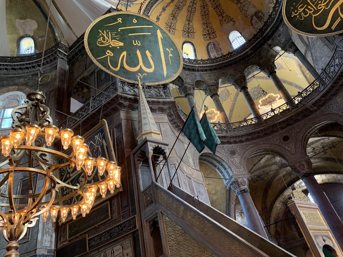 TurkiyeUrdu_'s tweet photo. آج تاریخی دن ہے۔!
86 سال بعد سے آیا صوفیا مسجد میں اذان کی آواز گونجے گی، صدائے تکبیر بلند ہوگی، تلاوت قرآن سے دل معطر ہوں گے اور سجدوں سے اپنے رب سے ہمکلامی اور تعلق کا موقع ملے گا۔ صدر ایردوان آج خصوصی طور پر نماز جمعہ ادا کرنے آئیں گے۔ https://t.co/2W7UJ7Rmmw