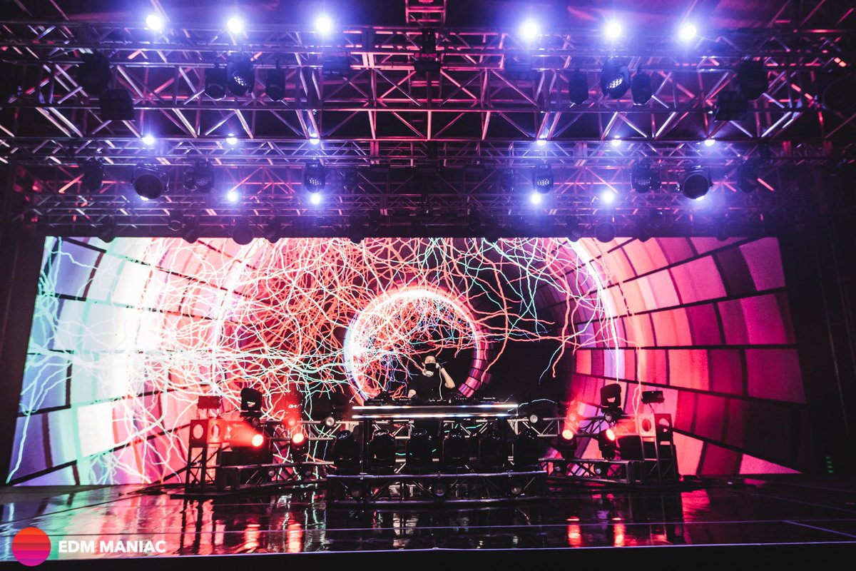 EDMManiac's tweet photo. 🚨STREAM PARTY ALERT🚨 THIS SATURDAY, we’re hosting America’s LARGEST virtual #TECHNO #RAVE!

Tune in starting at 7pm on https://t.co/oPoR9l5pfZ and join the virtual techno party with #ravers from around the world hosted by #CREWTIFY! 🌍 🎉 https://t.co/92UgzeiK64