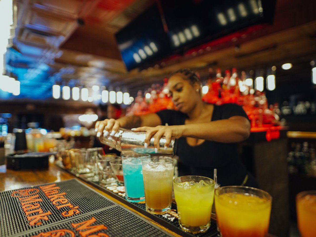 yesskennedy's tweet photo. Learn the real craft of bartending with my 2 day bar class!  Check out flyer for all contact info or questions ! RT https://t.co/ijijYdmyAb