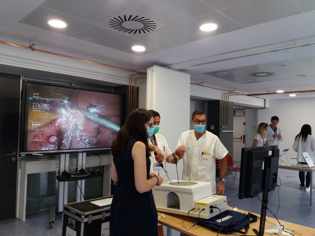 ArturoCirera's tweet photo. Excelente CURSO DE SUTURA DIGESTIVA Y CIRUGÍA DE LA OBESIDAD para #Residentes de #CirugíaGeneral 😷impartido en @vallhebron de la mano de @drvilallonga y @mbeisani. ¡Gracias @JNJInstitute! #SoMe4Surgery @aec_obesidad @secojoven @BariatricsSo https://t.co/SmmApB4bwI