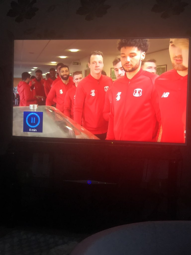 AbbeyBarrett92's tweet photo. I spy @joshcoulson04 on @MasterChefUK 🤣👍🏼 https://t.co/SjsapVYT9r