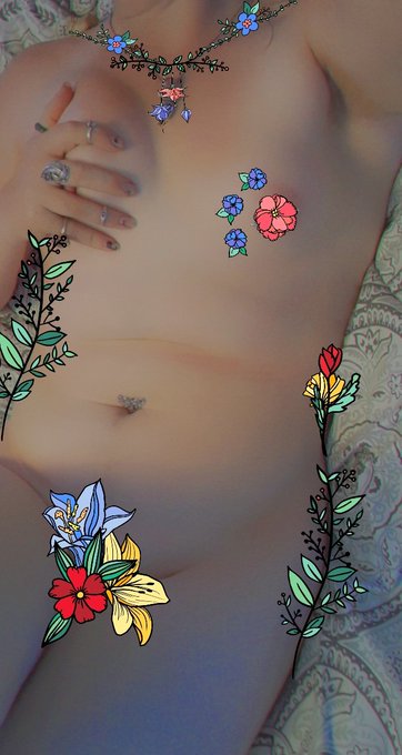 I love to do artsy erotica!? do you enjoy it too? Cum follow my only fans for some fun stuff!
https://t