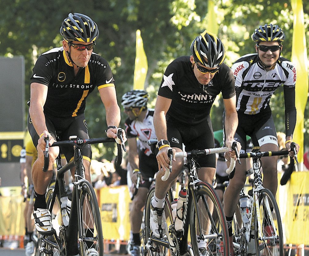 #ThrowbackThursday July 2011 — Lance Armstrong rides down C Street in downtown Davis at the start of the Livestrong Challenge

📸: <a href="/EnterpriseFred/">Fred Gladdis</a>