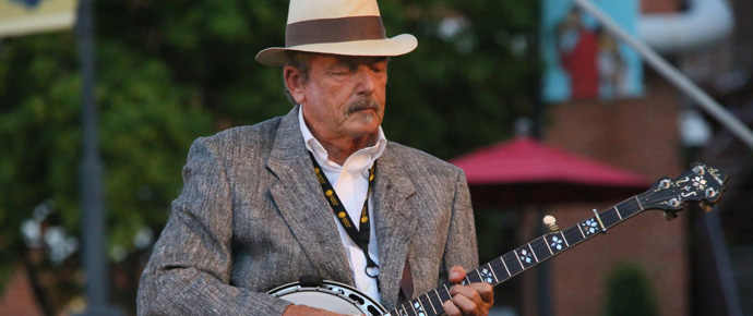 BluegrassToday's tweet photo. Butch Robins plays 100 tunes in 100 days
https://t.co/895BifKJI6
#bluegrass  #butchrobins  #banjo  #bluegrassboy  #challenge https://t.co/zryOvR2dBs