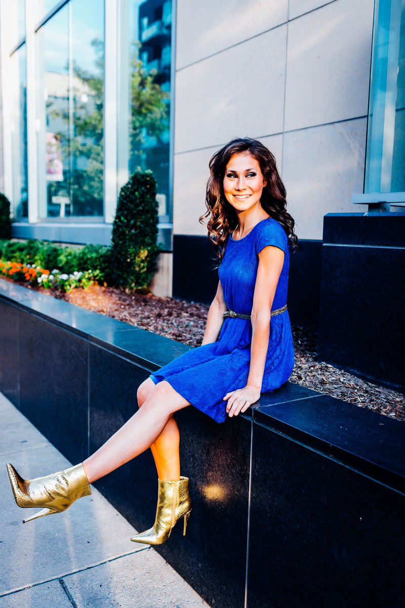 stephowensmusic's tweet photo. Cinderella is proof that a new pair of shoes can change your life ๐๐ ๐คฉ #workforshoes #justfabstyle
๐ท: Tyrone Easley https://t.co/TEekYiSZr1