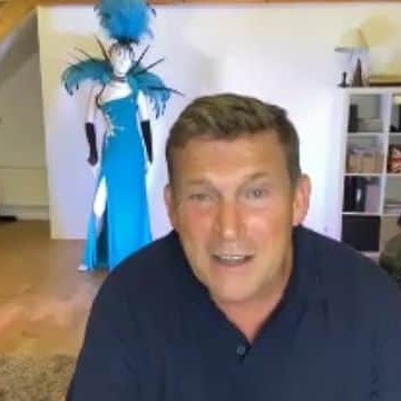 TeaTimeWithAM's tweet photo. Coming soon on #TeaTimewithAliMonjack my next podcast with the fabulous @antonyjohns , a career spanning over 40 years in showbiz. He shares his experiences of working on Royal Horse shows as well as meeting #hermajestythequeen https://t.co/QXF3cEvpA0