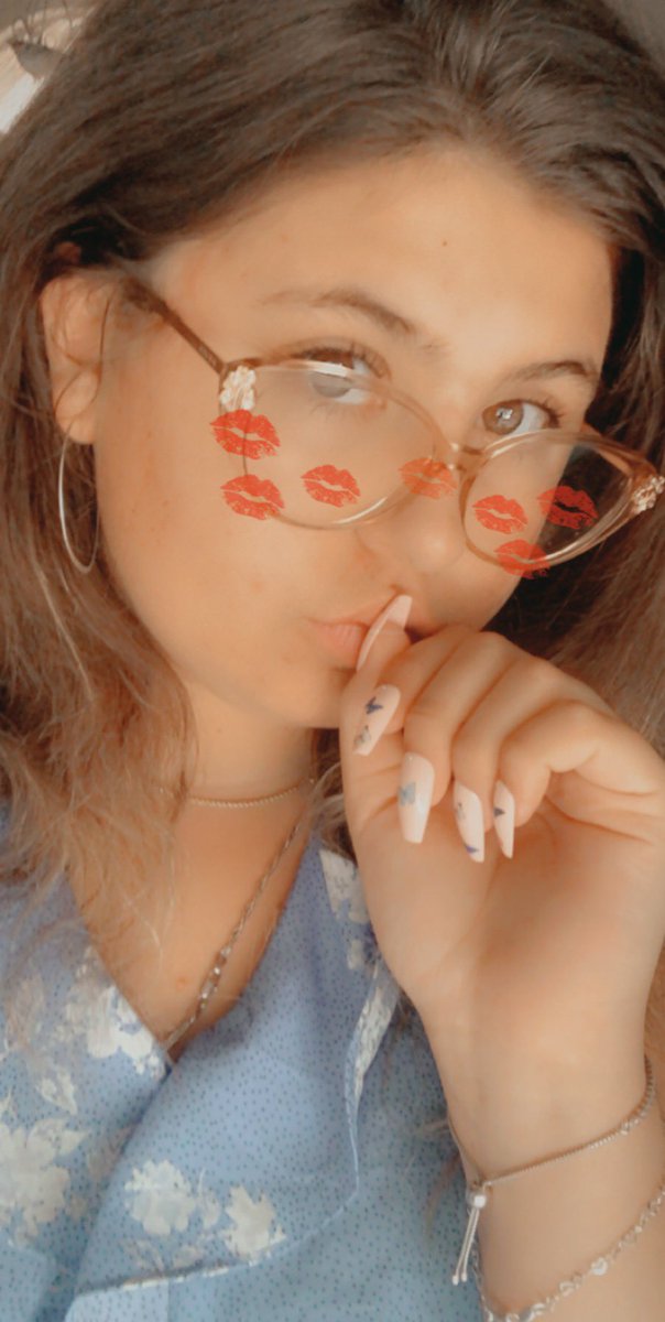 WrappedSunshine's tweet photo. In love with my new set from @butterflyfingrz 💅🏻🦋 https://t.co/z8KHKgVbIR